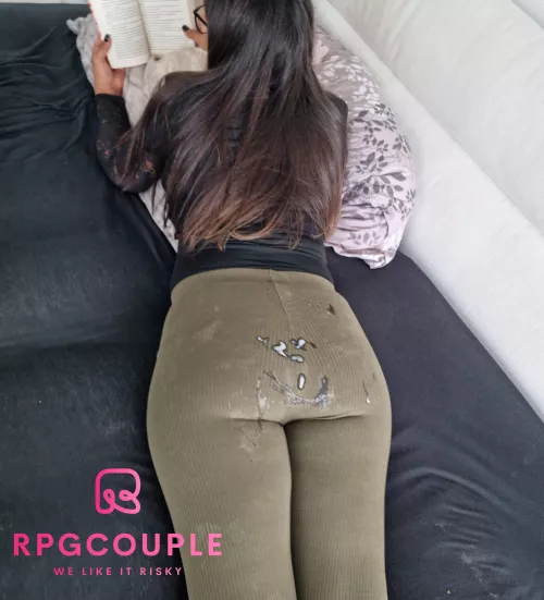 I was reading my book while getting a cumshot