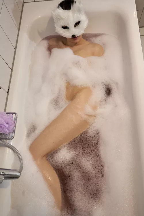 I will wait for you in the bathtube this evening !