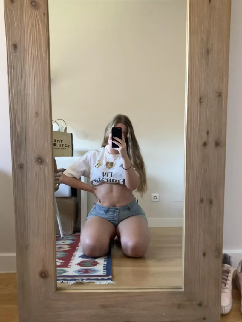 I wish you could fuck me raw if ur wife ain´t home ;)