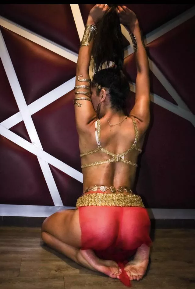 I wish you could touch my soft waist.