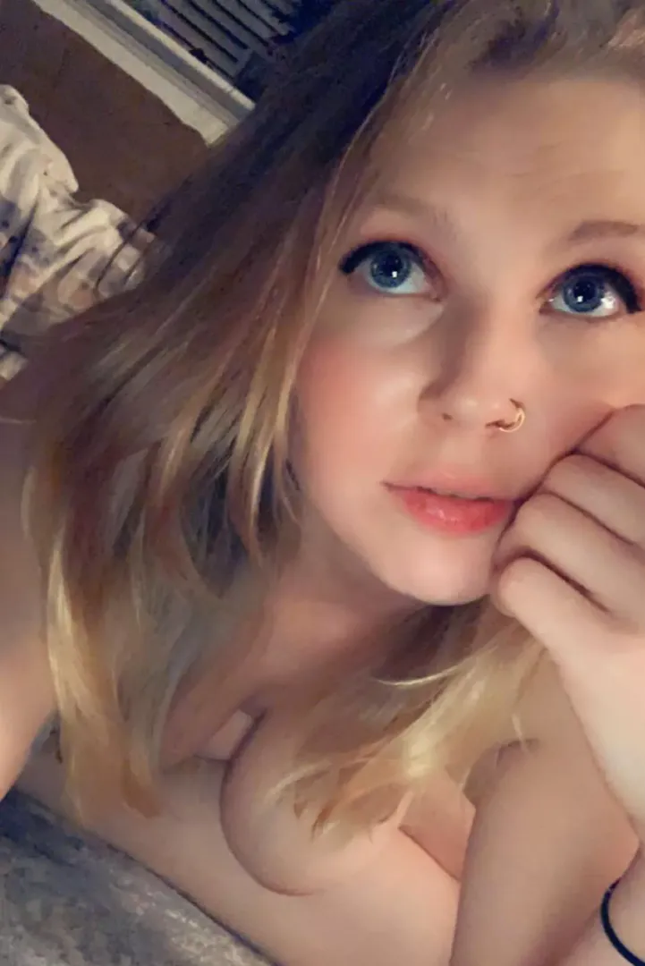I wish you’d come to bed with me 🥰
