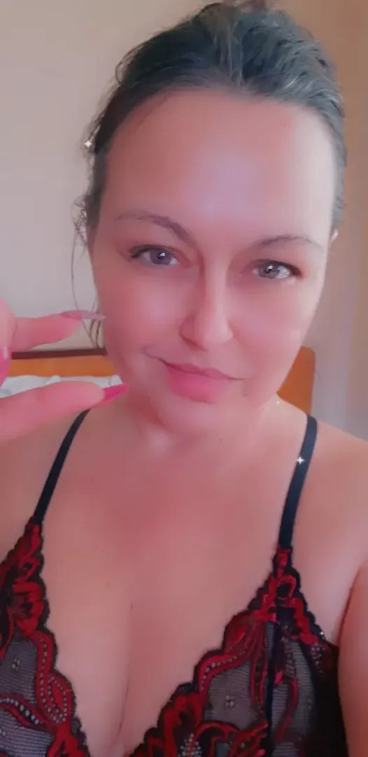I woke up bored ... Which dicklet is going to entertain me today? 👻 gueenalexiss