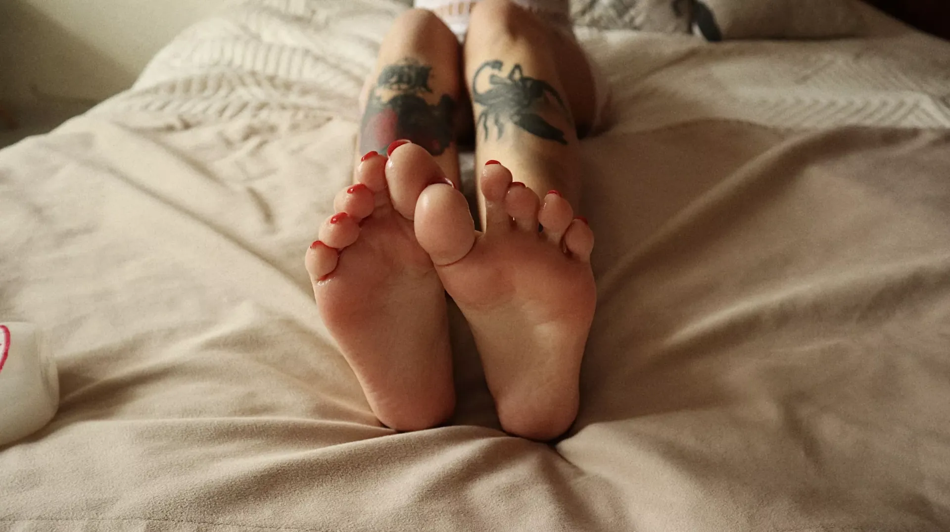 I would love my toes to be sucked right now