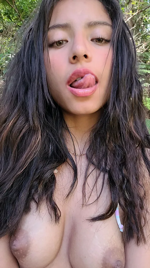 I'd love to run my tongue through your best parts