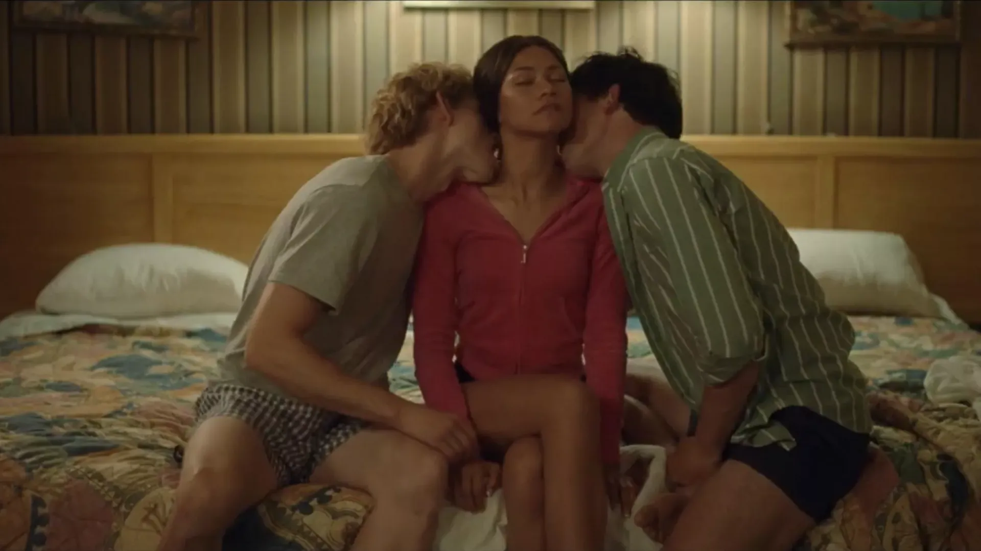 I'd love to share Zendaya with a bro. 