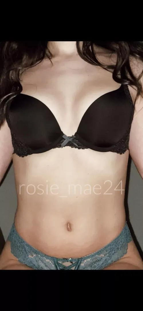 Ideally you would grab my hips while I ride you🤭