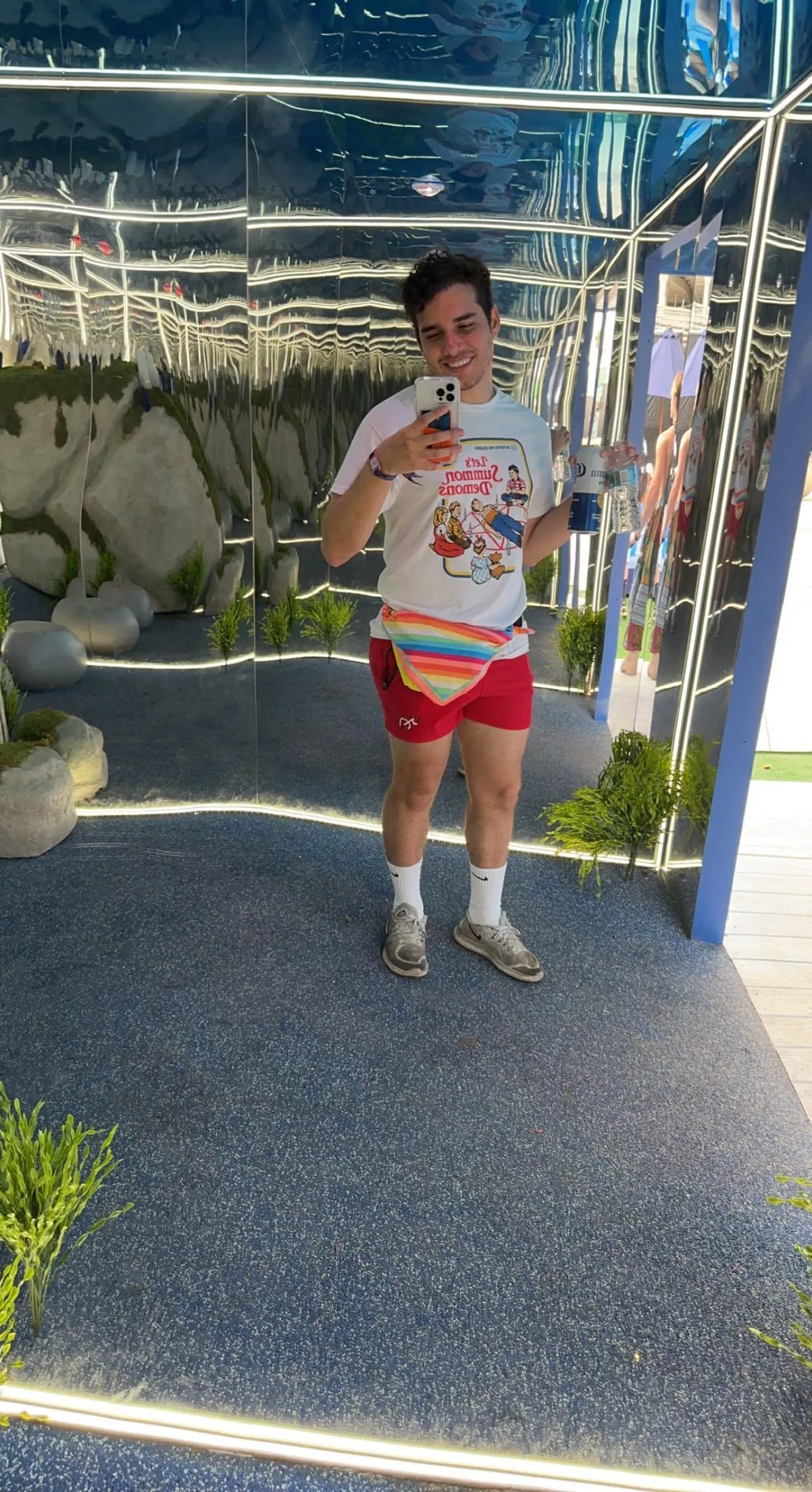 Idk why but I like this picture 😅