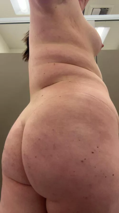 If i asked you to eat my ass on the first date, would you?