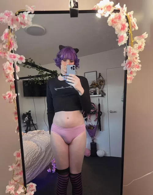 If I text you this before our first date how would you react