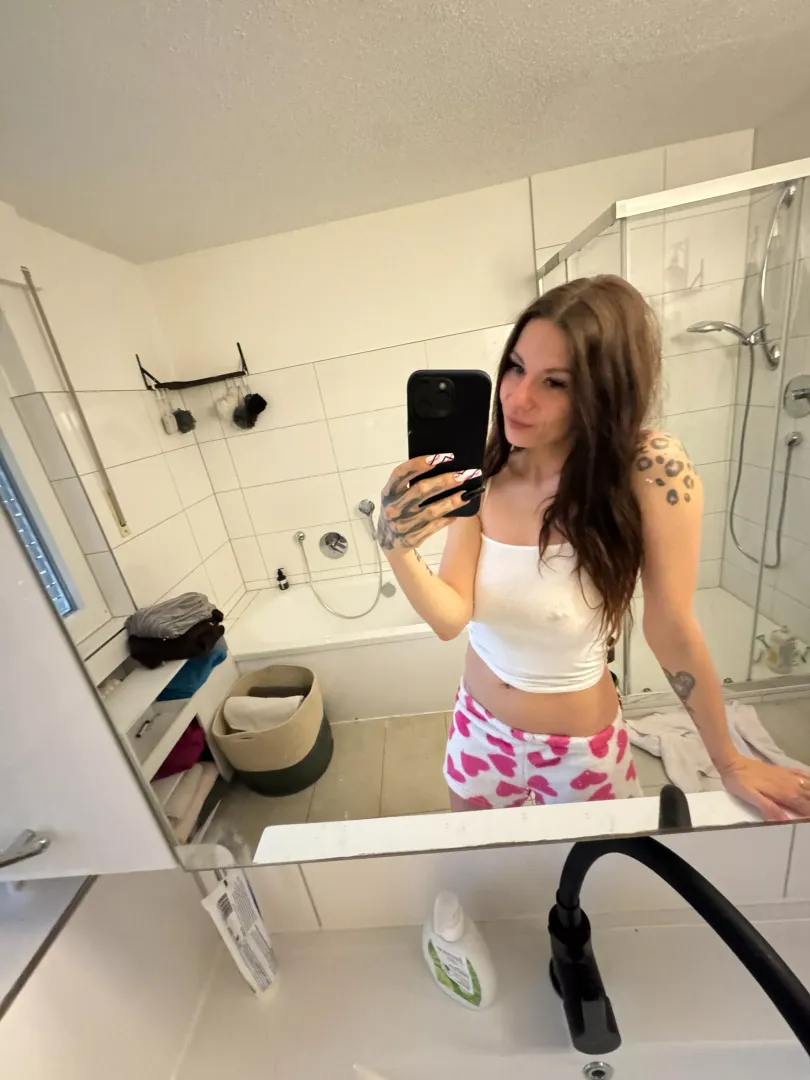 If I told you we could fuck in the tub , whats your reply?  