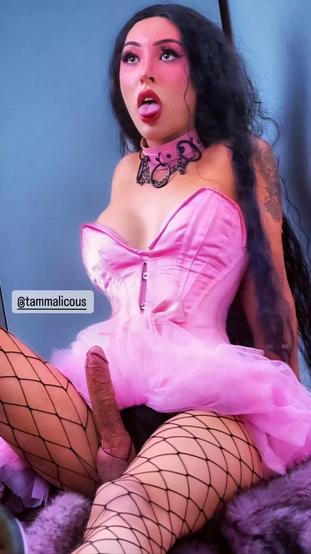 If they made Bratz dolls with dicks 💁🏻‍♀️