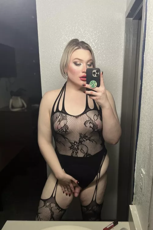 If thick transgirls are your thing… well hello💋💖
