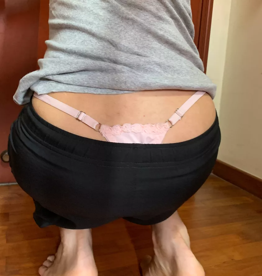 If we were on a date and you caught a peek of this while i was squatting... how would it change the date?