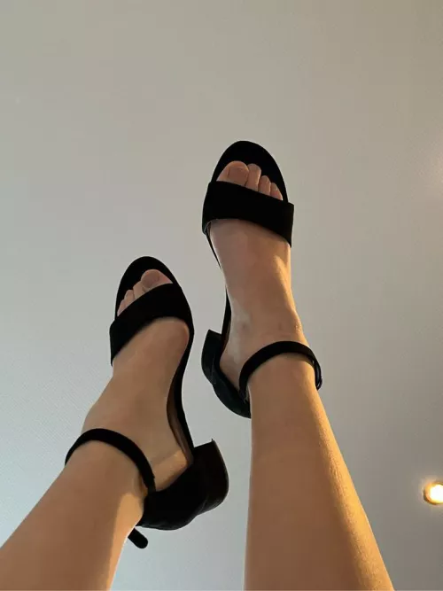 If you could only worship them in real life...😍😔