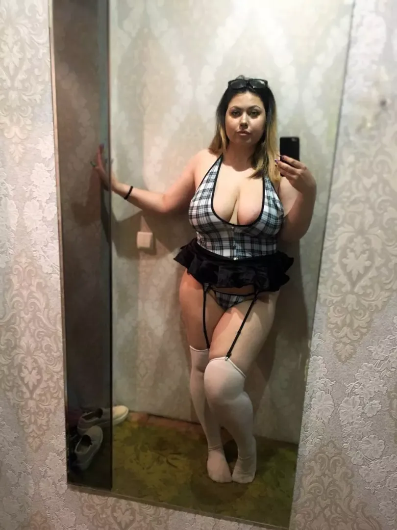 If you find my tummy and chubby body attractive , I love you !