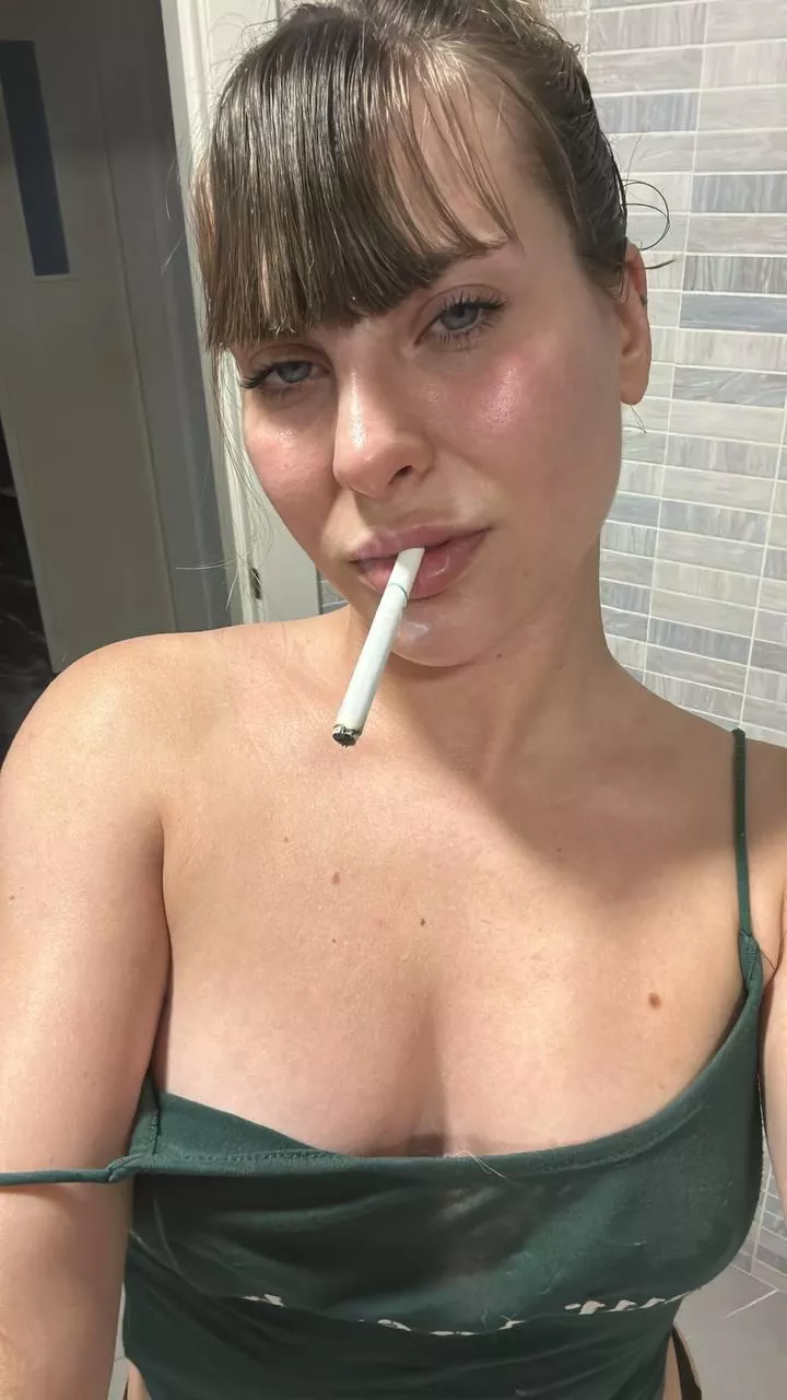 If you knew my bed smelled like tobacco would you still want to sleep with me?