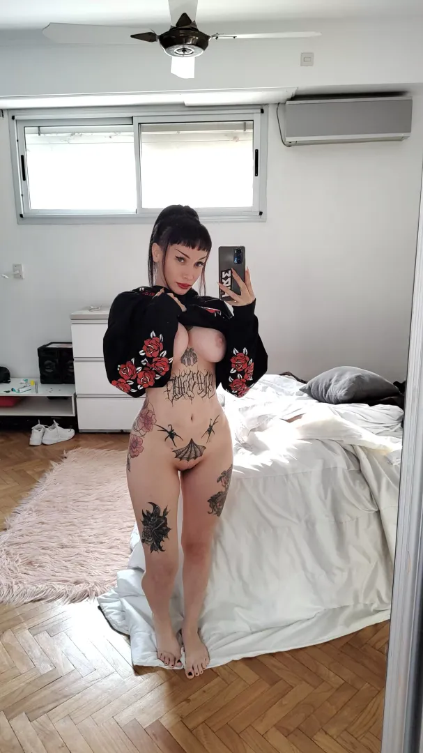 If you saw me out, would you wanna fuck ;)