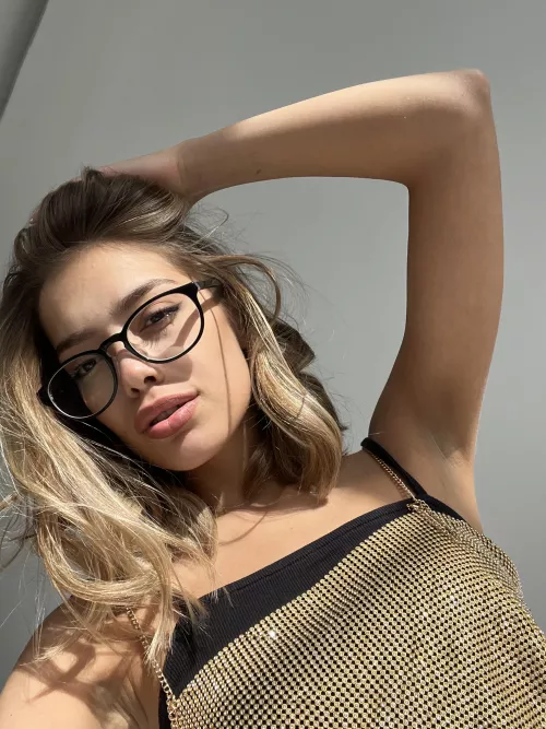 If you take my glasses off i wont see anything