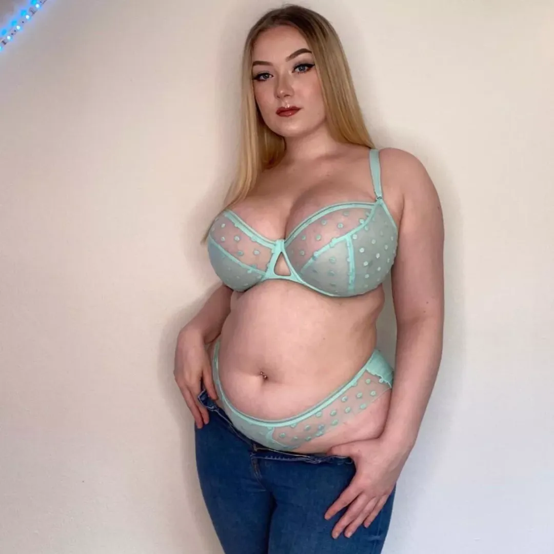 If you want to be my good obedient slave then upvote and come make me happy [domme]