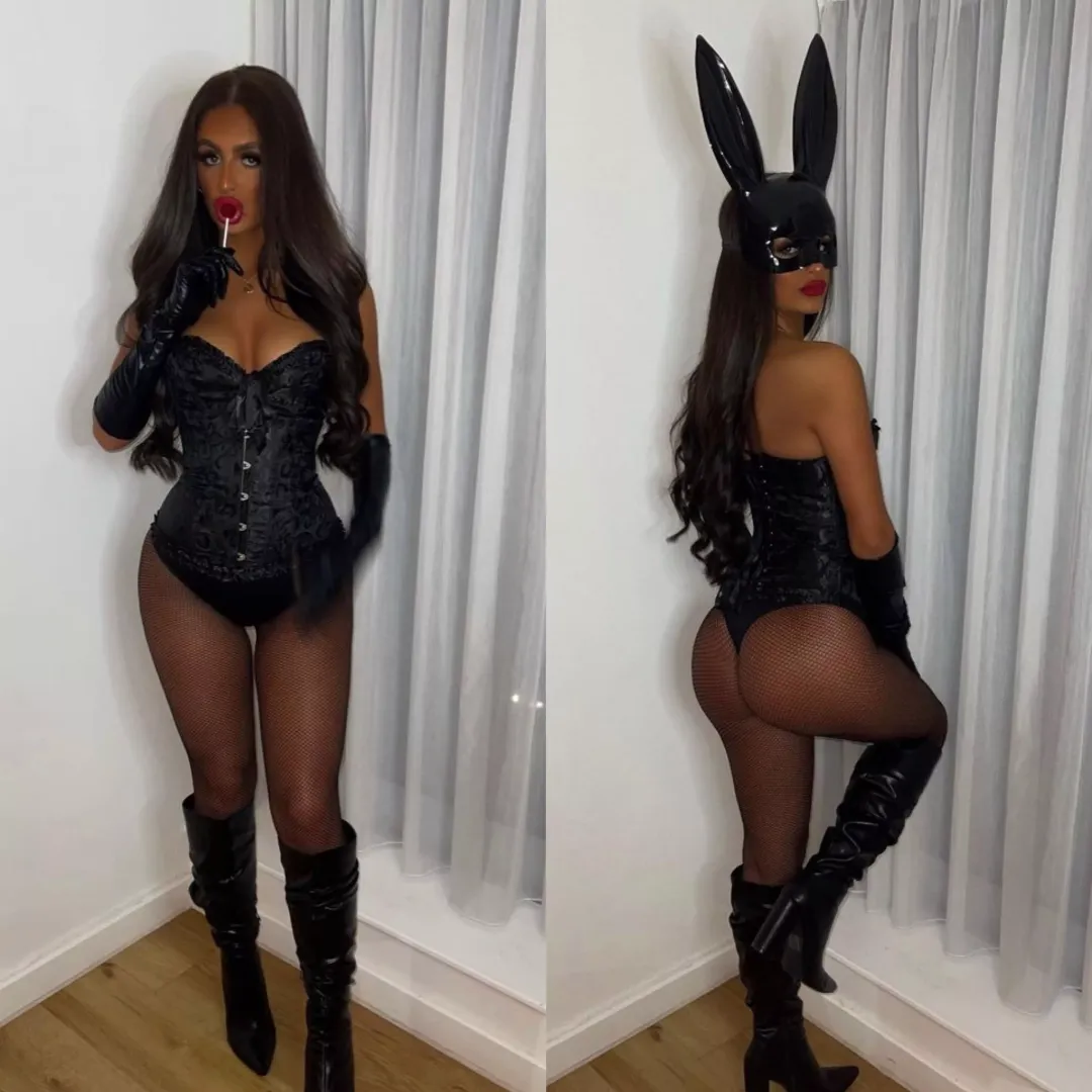 if you were with her is she sucking or riding? 😈🍑