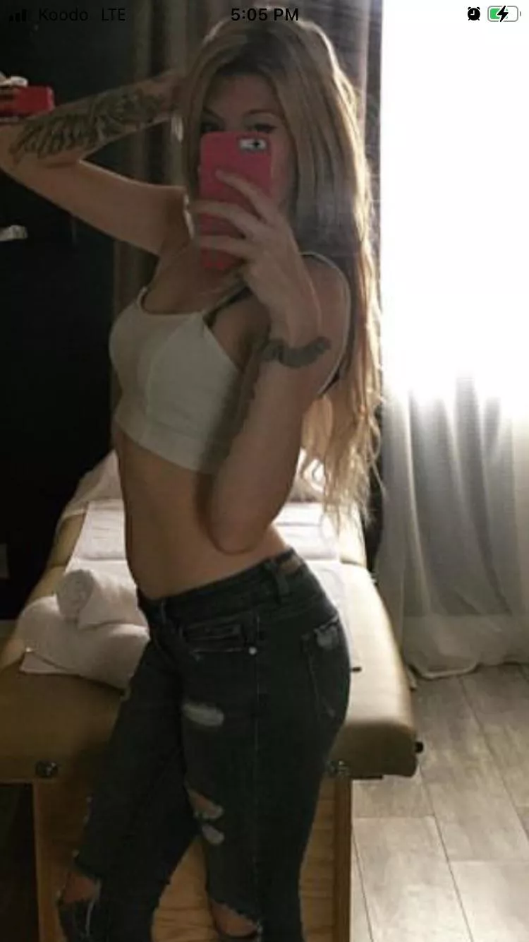 Ig blondieloveee 😛 Canadian girl