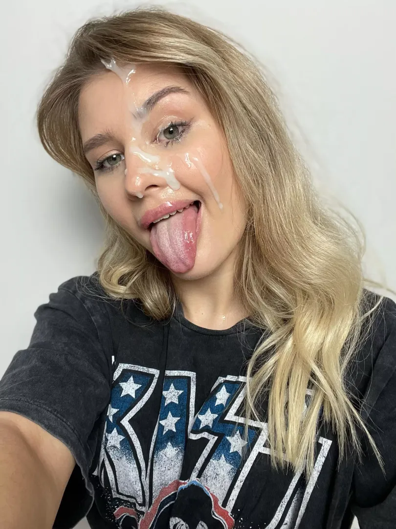 I'll always be a slut if the trophy is a good facial