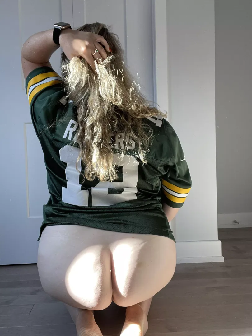 I’ll be going live this afternoon just before kickoff 😘 come enjoy a free 3-day trial 👅