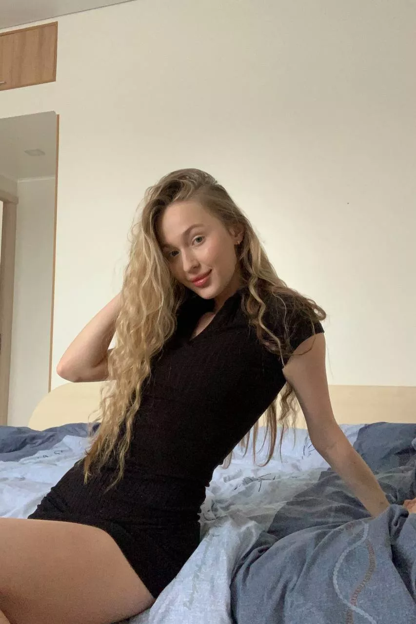 I'll be happy if u choose me instead ur snack [F]