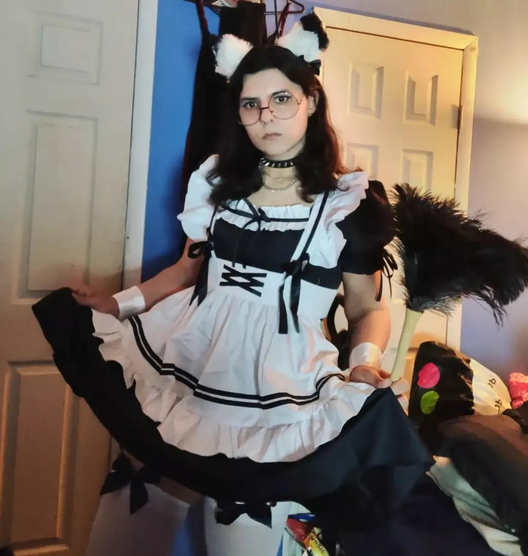 I'll clean your shitty room okay. But not for free 😡