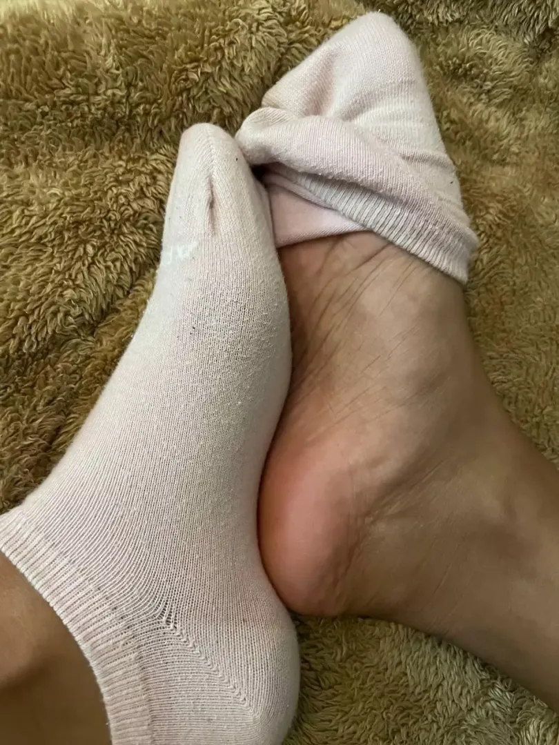 I’ll let you remove my socks with your teeth 🤭