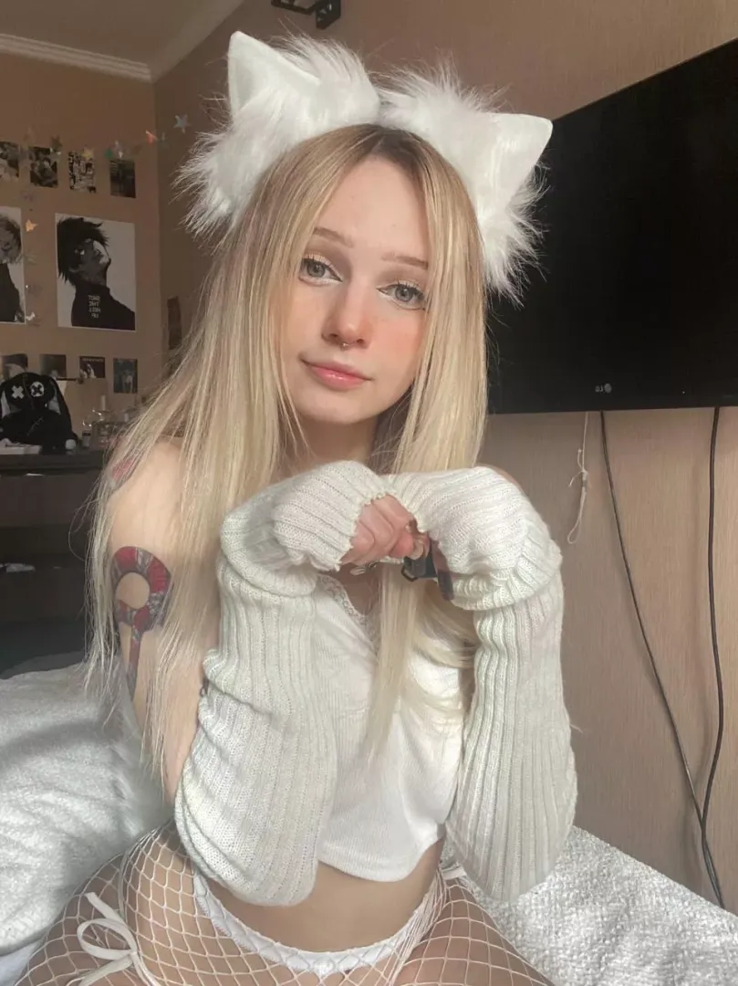 I'll try to be a good cat for you if you feed me your cream