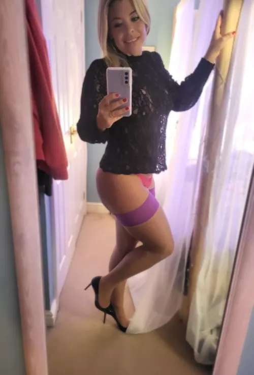 I'm 39 am I still looking fine... 3 kids later