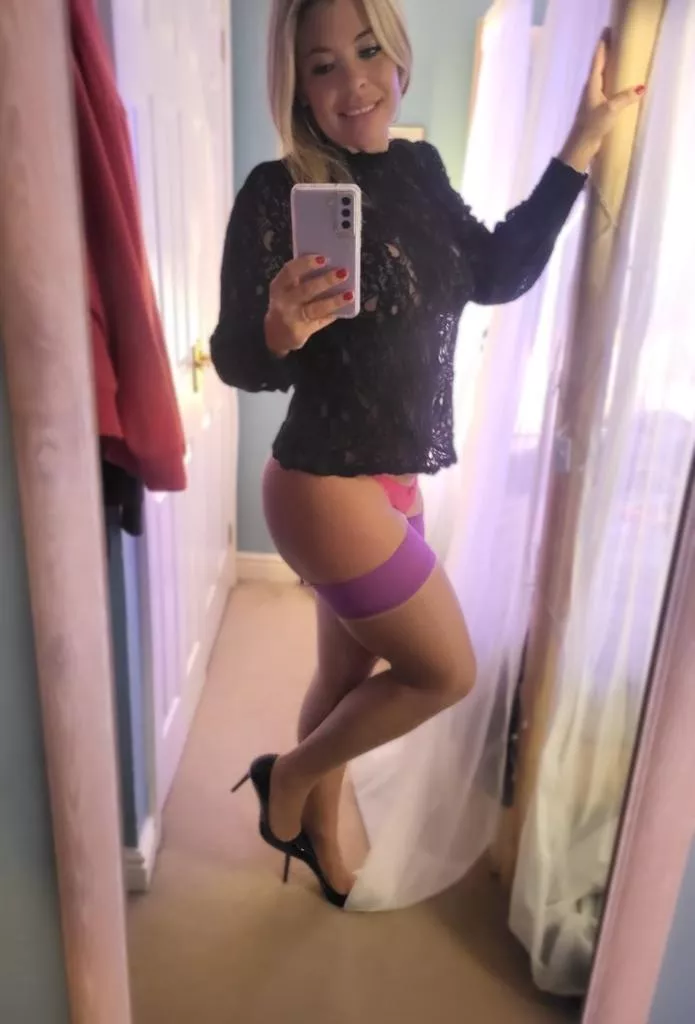 I'm 39 am I still looking fine... 3 kids later