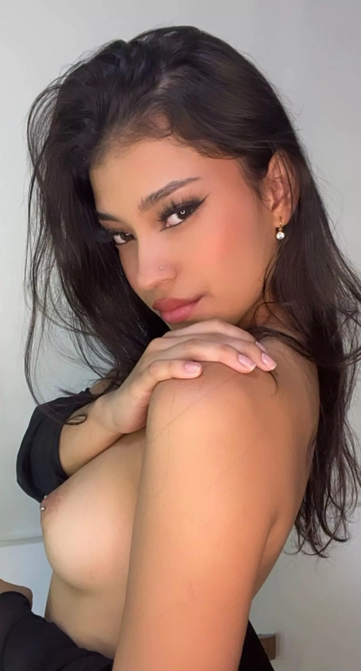 I'm a brunette a little shy but ask me for whatever you want 