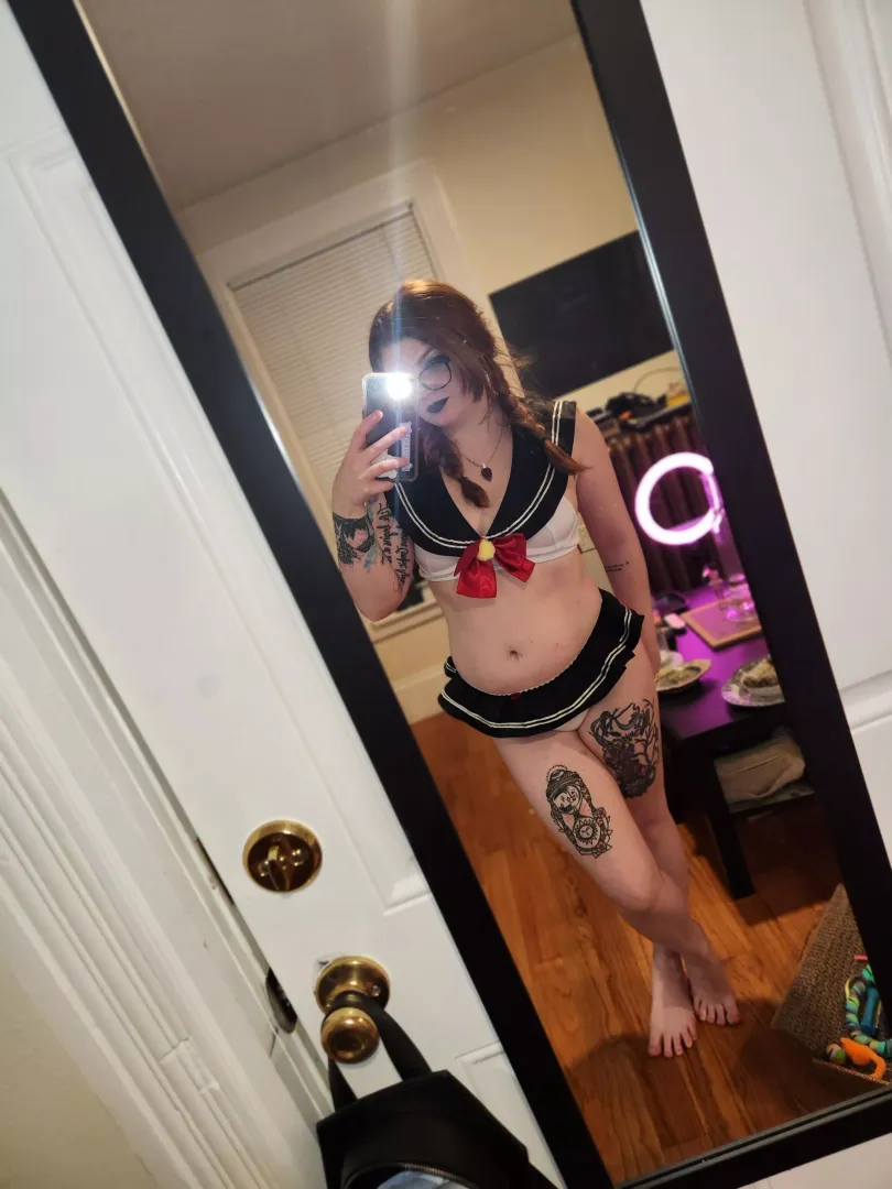 I'm a chubby sailor who is craving some dick 🥵