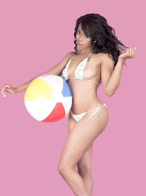 I’m a fine azz black girl, of course I get princess treatment