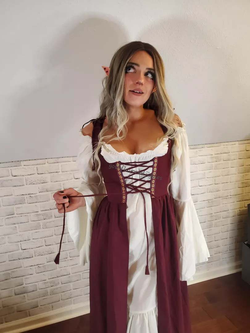 I'm a lil elf ho