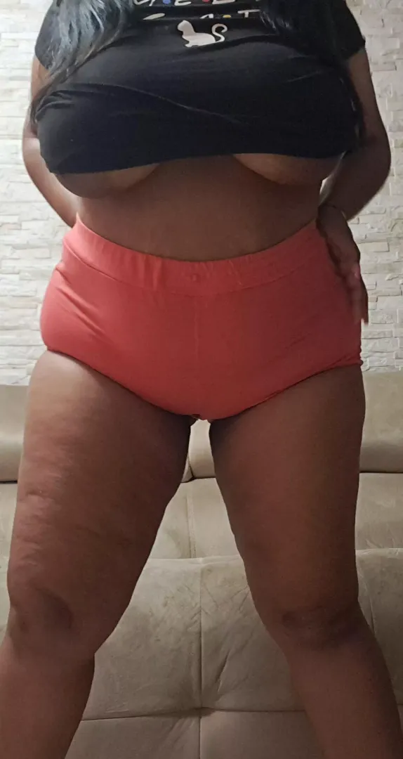 I'm a really naughty MILF craving for a good dick
