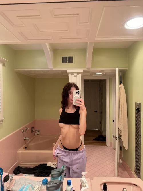I'm a slim cutie
