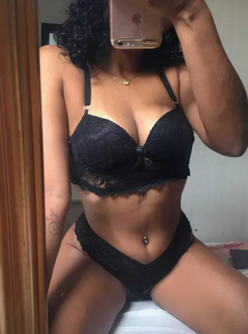 I'm a spicy mami in her fav white lingerie