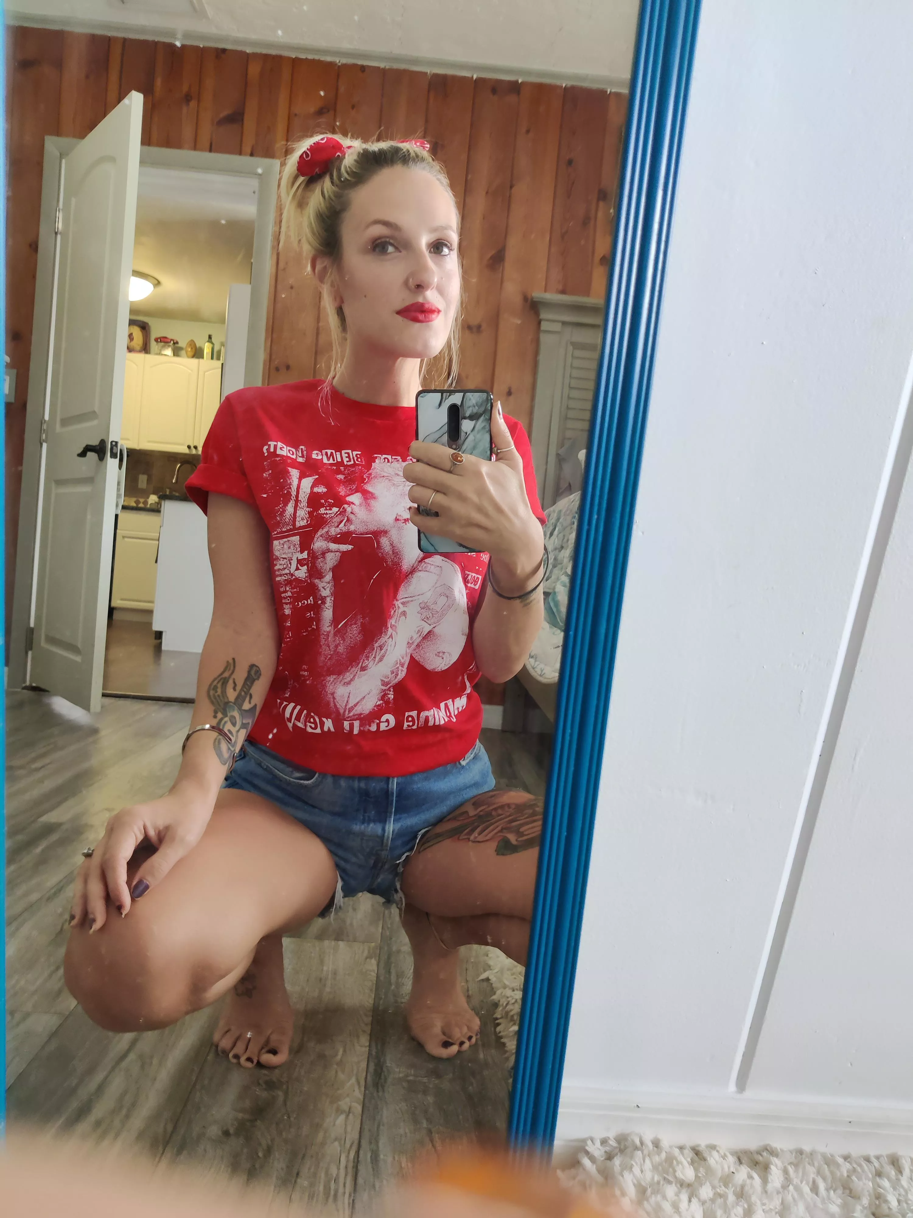 I’m a total slut for metal 😈