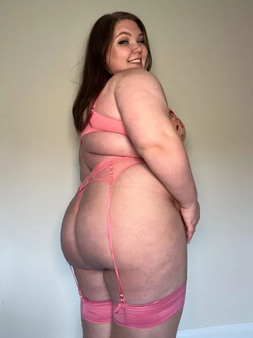 I'm all curves, wanna ride?