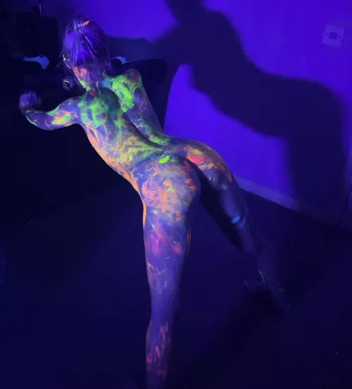 I’m already covered in paint, wanna add some cum? [F]