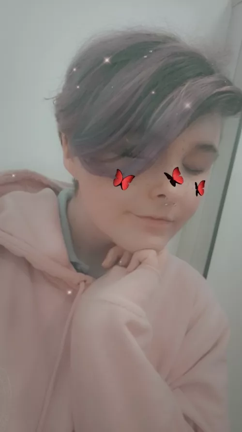 I'm bored, hi :3
