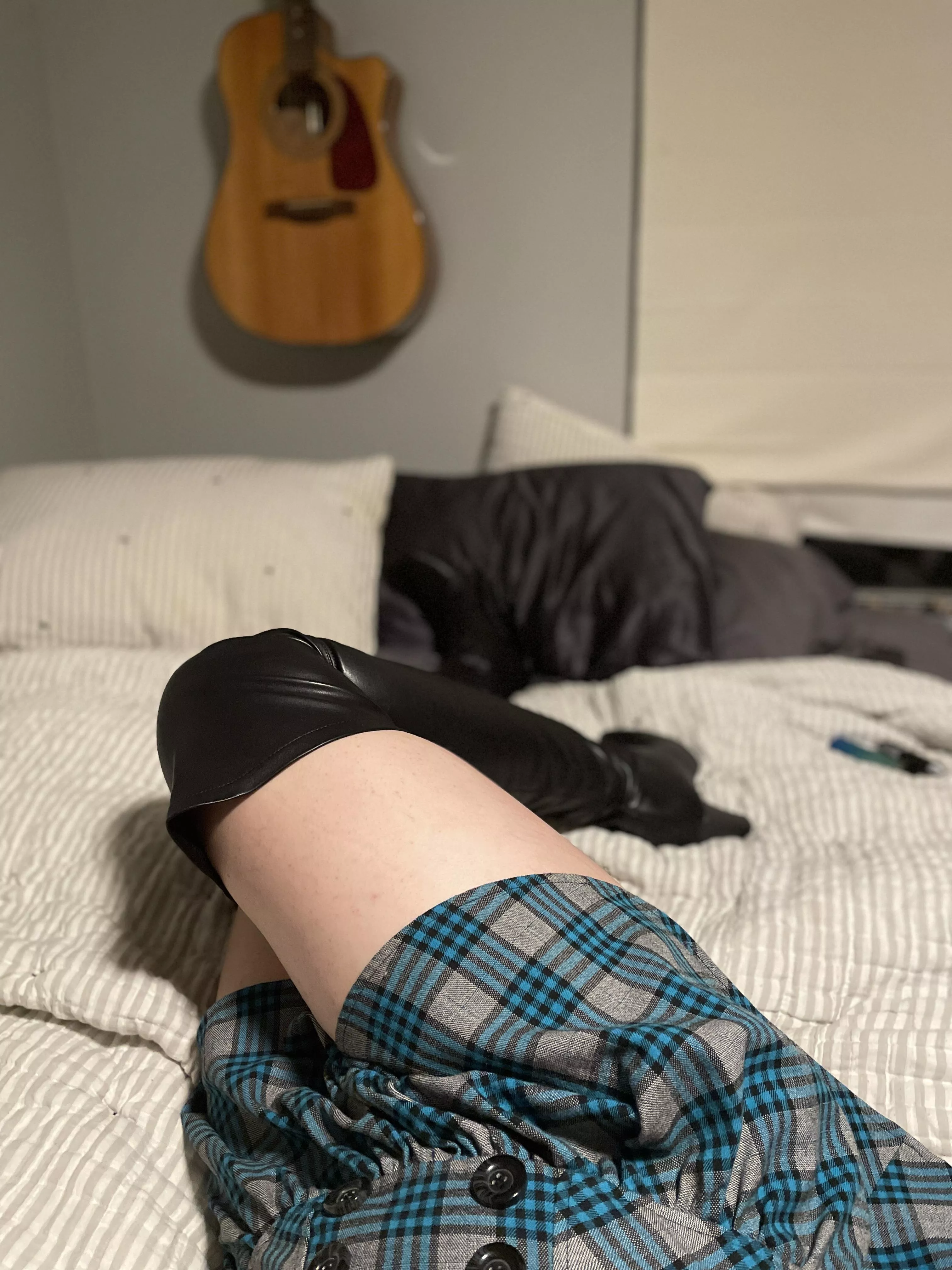 I’m bored who wants to chat?
