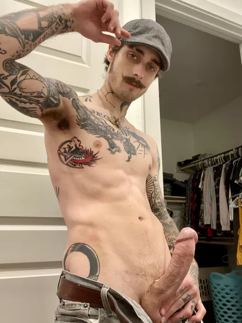 I’m considering breaking up with my girlfriend, tell me why you’re better! 🤫