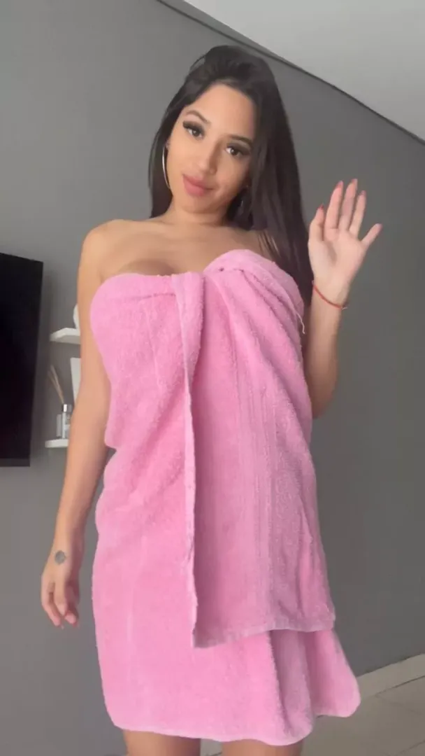 Im in your dorm... Would you fuck me?