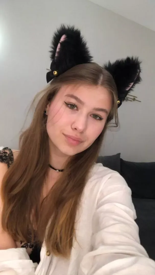 I'm just a kitty trying to purr