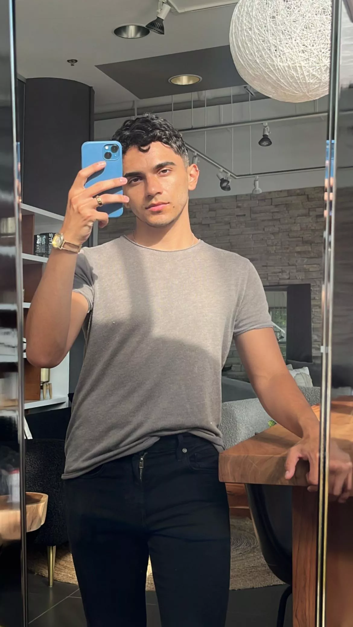 Im like a cat, I’ll sit in the sunlight, take a nap, eat and then do it again 😂