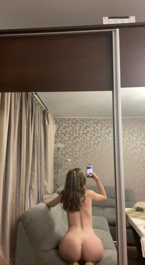 I'm literally sending nudes to whoever👻: alisa2020h